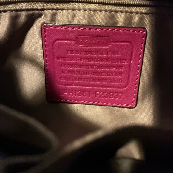Coach purse pink - Picture 3 of 3